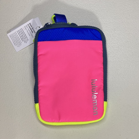 🎉 Lululemon Easy Access Crossbody Bag Neon - Picture 2 of 8